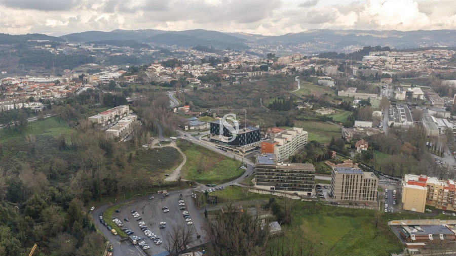 Apartamento T1 para Arrendamento em Azurem Foto 18