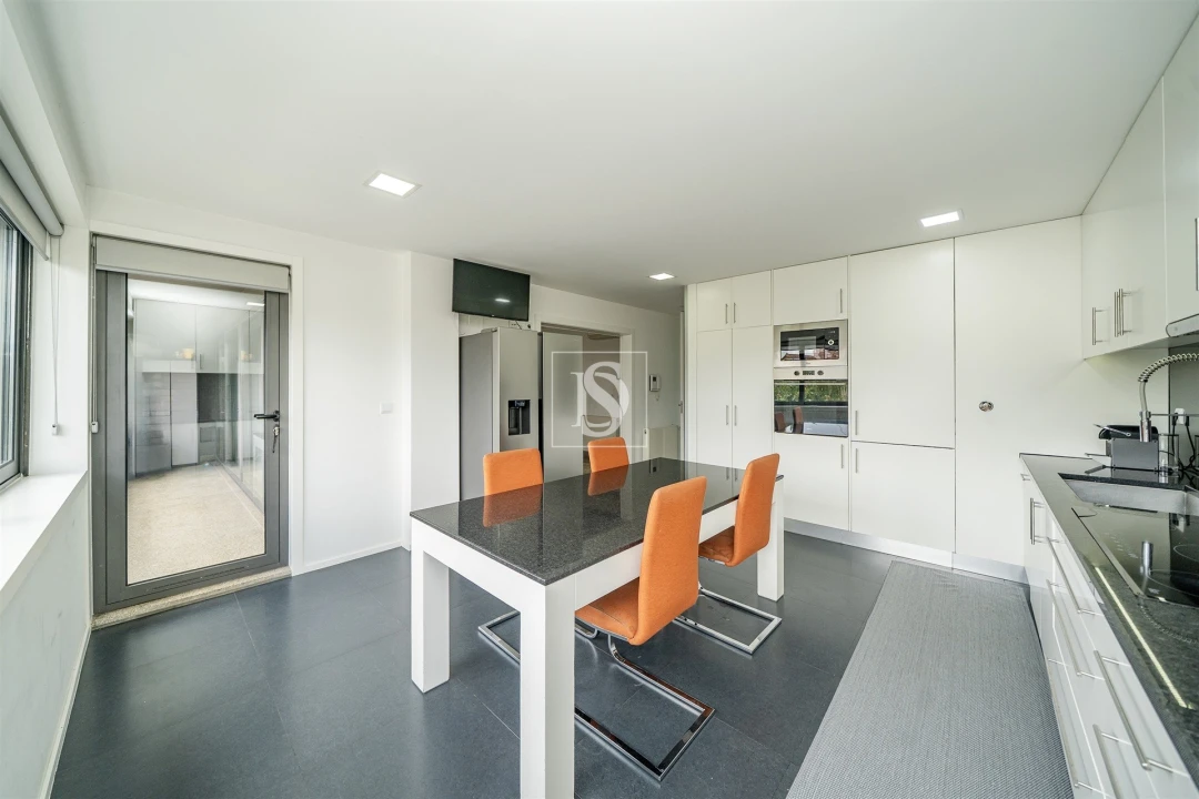 Apartamento T3 para Arrendamento em Barcelinhos Foto 24