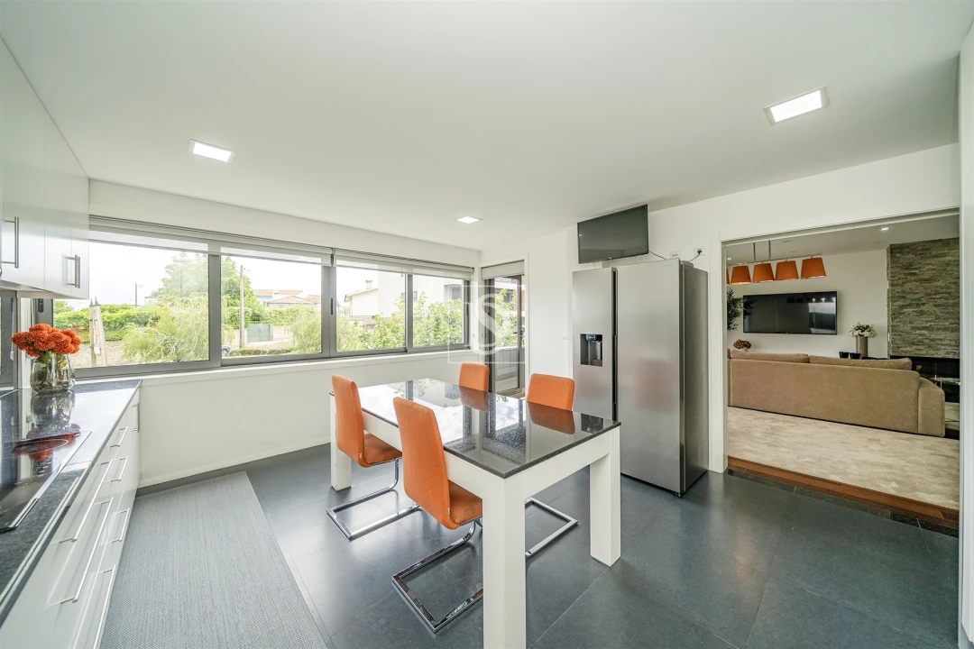 Apartamento T3 para Arrendamento em Barcelinhos Foto 23