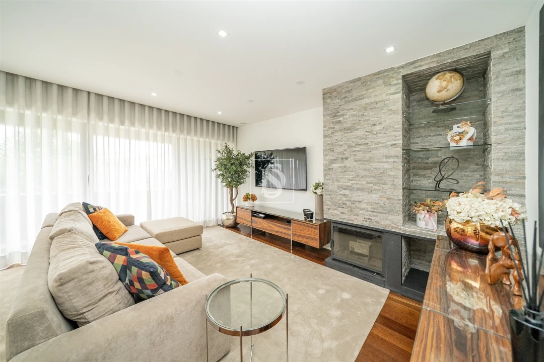 Apartamento T3 para Arrendamento em Barcelinhos Foto 15