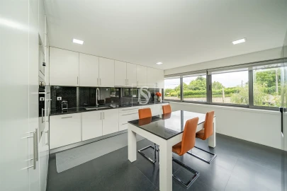 Apartamento T3 para Arrendamento em Barcelinhos