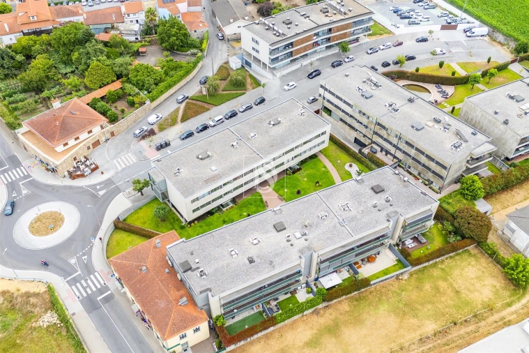 Apartamento T3 para Arrendamento em Barcelinhos Foto 3