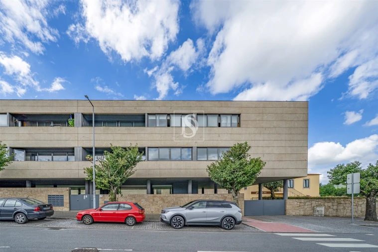 Apartamento T3 para Arrendamento em Barcelinhos Foto 5