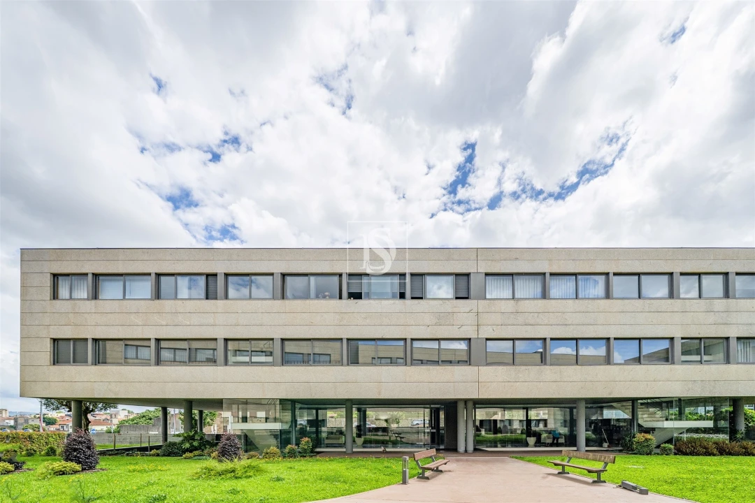 Apartamento T3 para Arrendamento em Barcelinhos Foto 9