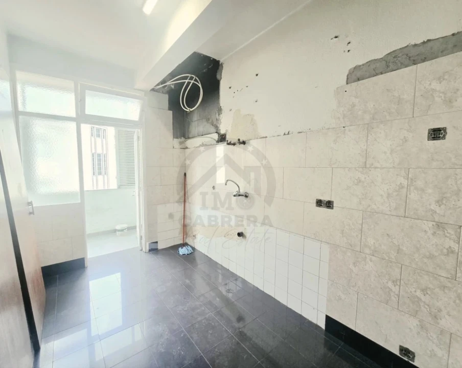 Apartamento T2 para Venda em Funchal (Se) Foto 6