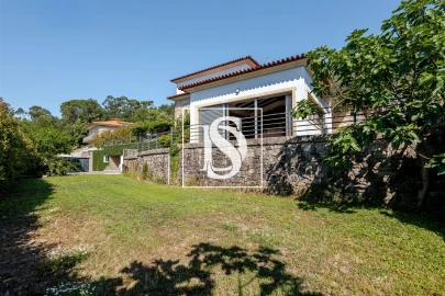 Moradia T4 para Venda em Santo Tirso, Couto (Santa Cristina e São Miguel) e Burgães