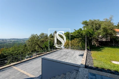 Moradia T4 para Venda em Santo Tirso, Couto (Santa Cristina e São Miguel) e Burgães