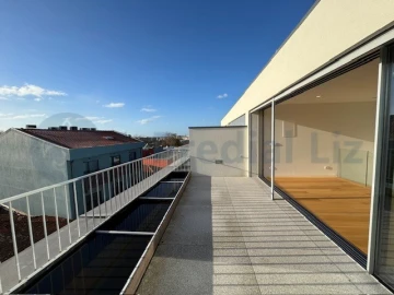 Moradia T4 para Venda em Aldoar, Foz do Douro e Nevogilde
