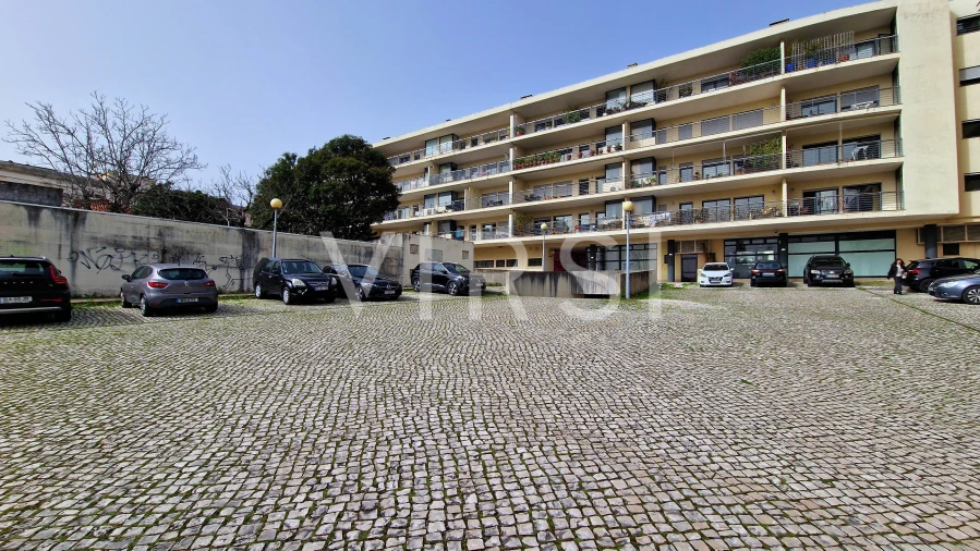 Garagem para Arrendamento em Sé Nova, Santa Cruz, Almedina e São Bartolomeu Foto 12