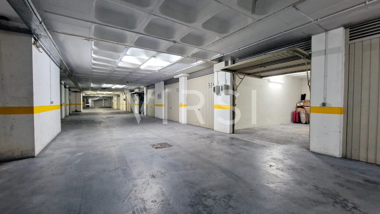 Garagem para Arrendamento em Sé Nova, Santa Cruz, Almedina e São Bartolomeu Foto 2