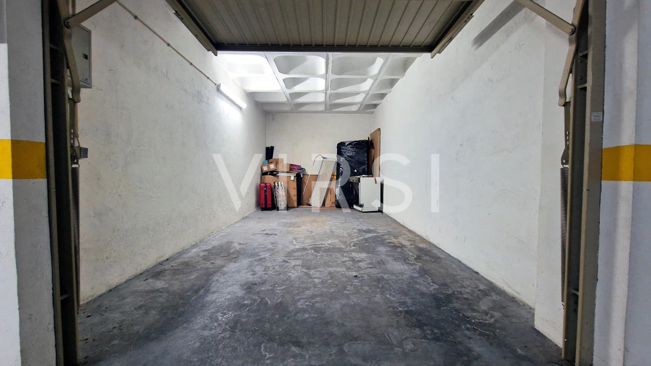 Garagem para Arrendamento em Sé Nova, Santa Cruz, Almedina e São Bartolomeu Foto 5