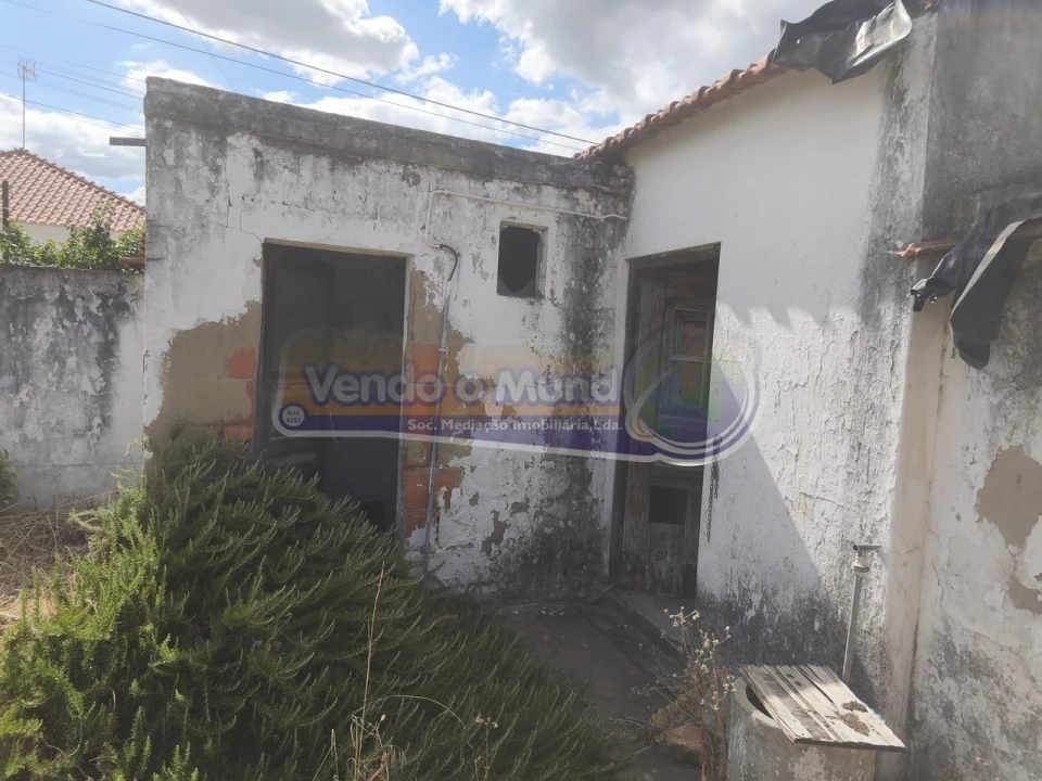 Moradia T2 para Venda em Couço Foto 5