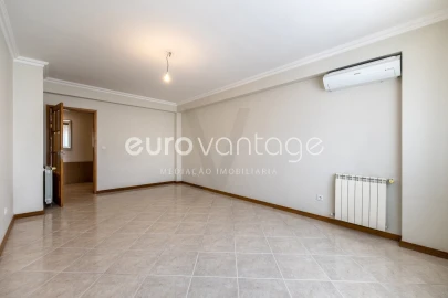 Apartamento T3 para Venda em Leiria, Pousos, Barreira e Cortes