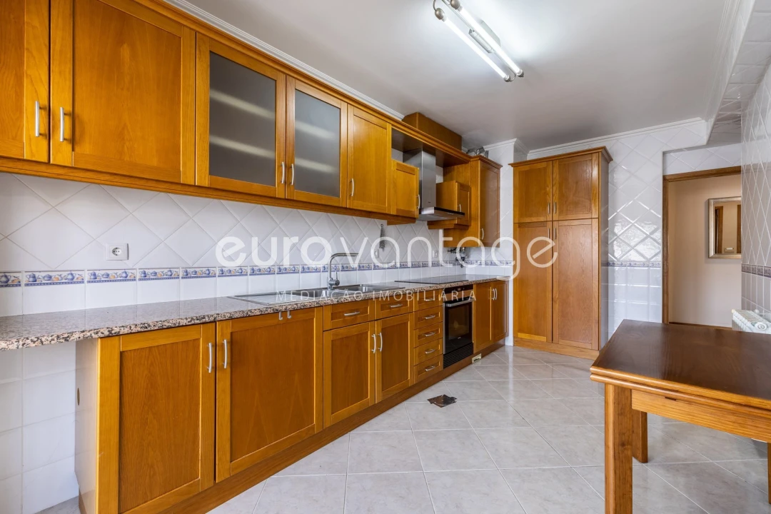 Apartamento T3 para Venda em Leiria, Pousos, Barreira e Cortes Foto 9