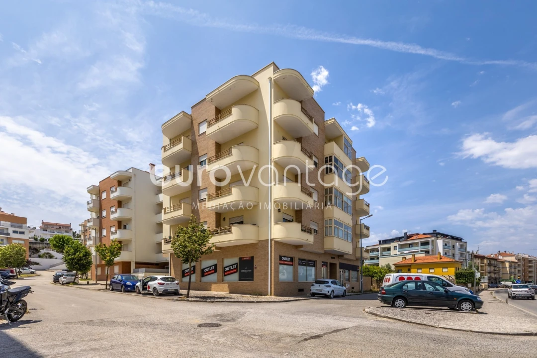 Apartamento T3 para Venda em Leiria, Pousos, Barreira e Cortes Foto 1