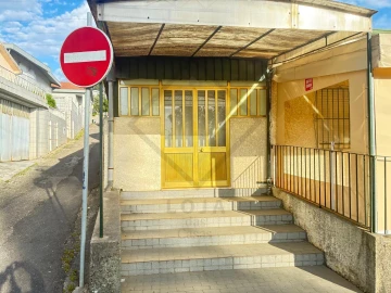 Moradia T2 para Venda em Sandim, Olival, Lever e Crestuma