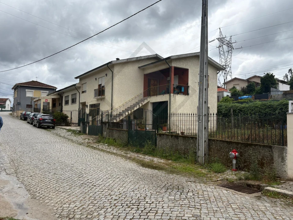 Moradia T2 para Venda em Sandim, Olival, Lever e Crestuma Foto 2