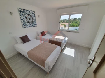 Moradia T14 para Venda em Loule (São Clemente)