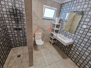 Moradia T14 para Venda em Loule (São Clemente)
