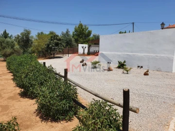 Moradia T14 para Venda em Loule (São Clemente)