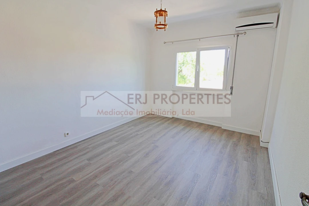 Apartamento T2 para Venda em Altura Foto 10