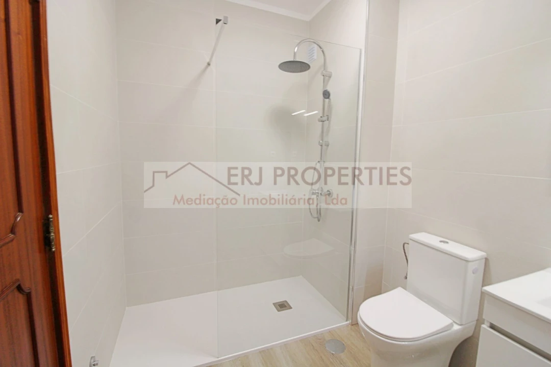 Apartamento T2 para Venda em Altura Foto 15