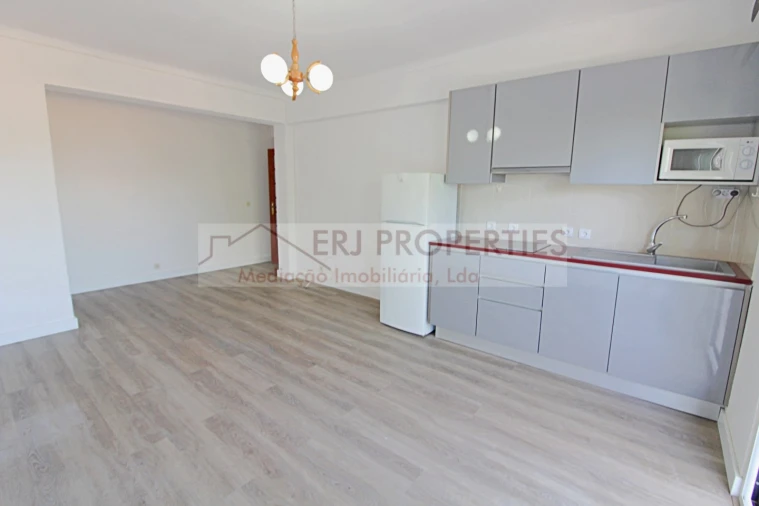 Apartamento T2 para Venda em Altura Foto 4