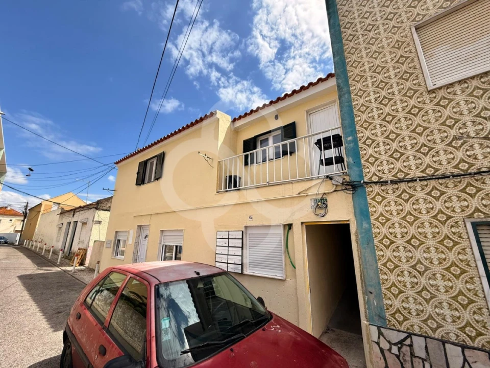 Prédio para Venda em Sacavém e Prior Velho Foto 9
