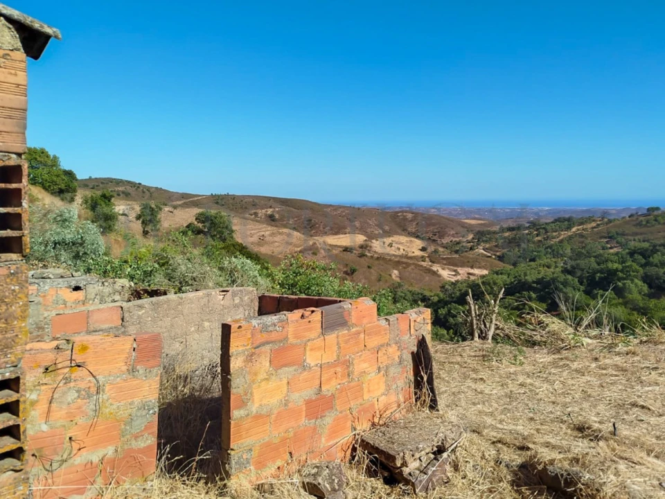 Moradia T2 para Venda em Santa Catarina da Fonte do Bispo Foto 4