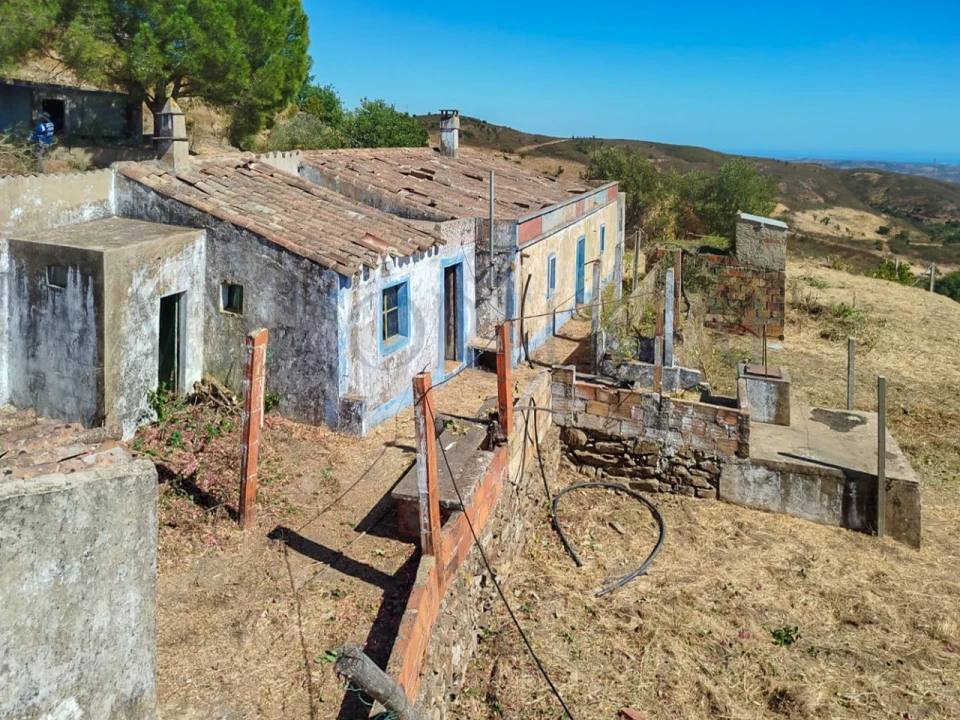 Moradia T2 para Venda em Santa Catarina da Fonte do Bispo Foto 6