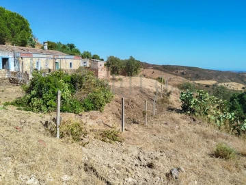 Moradia T2 para Venda em Santa Catarina da Fonte do Bispo