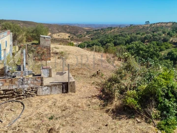 Moradia T2 para Venda em Santa Catarina da Fonte do Bispo