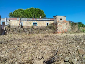 Moradia T2 para Venda em Santa Catarina da Fonte do Bispo