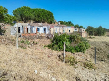 Moradia T2 para Venda em Santa Catarina da Fonte do Bispo