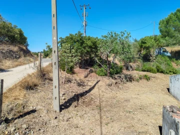 Moradia T2 para Venda em Santa Catarina da Fonte do Bispo