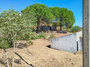 Moradia T2 para Venda em Santa Catarina da Fonte do Bispo