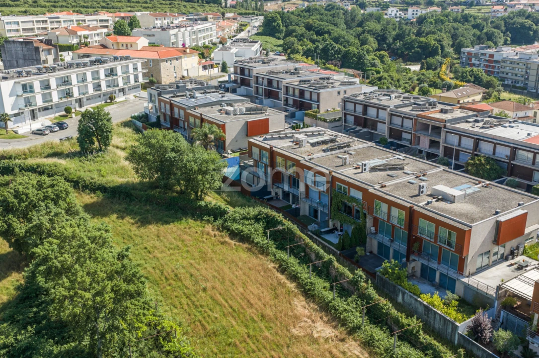 Moradia T4 para Venda em Nogueira, Fraião e Lamaçães Foto 41