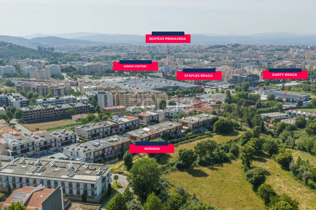 Moradia T4 para Venda em Nogueira, Fraião e Lamaçães Foto 42