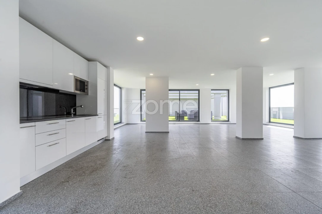 Apartamento T4 para Venda em Moreira Foto 36