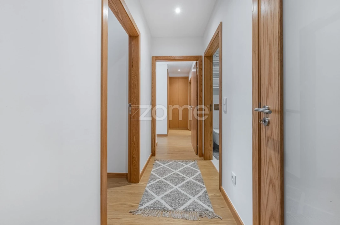 Apartamento T4 para Venda em Moreira Foto 23