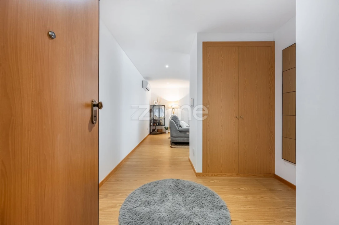 Apartamento T4 para Venda em Moreira Foto 9