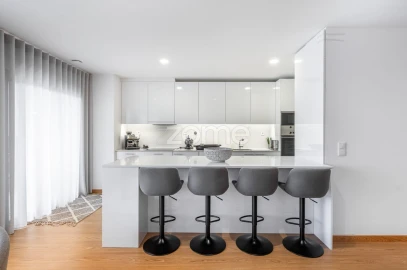 Apartamento T4 para Venda em Moreira