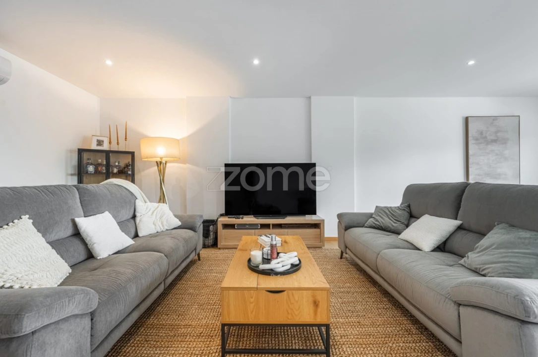 Apartamento T4 para Venda em Moreira Foto 15
