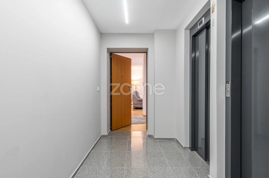 Apartamento T4 para Venda em Moreira Foto 8