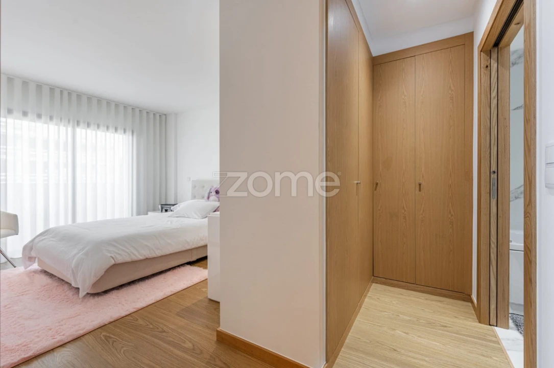 Apartamento T4 para Venda em Moreira Foto 29