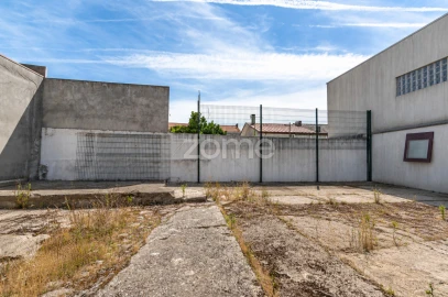 Terreno Comércio / Armazém para Venda em São Mamede de Infesta e Senhora da Hora