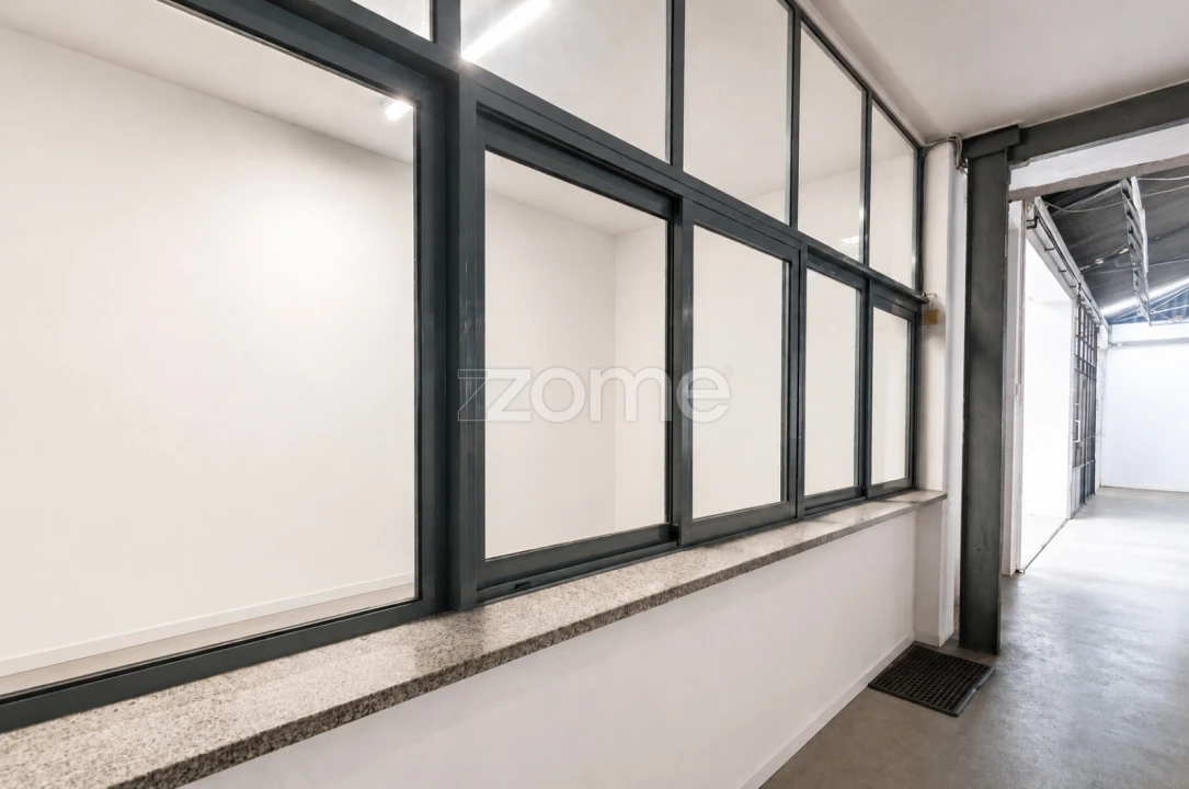 Terreno Comércio / Armazém para Venda em São Mamede de Infesta e Senhora da Hora Foto 11