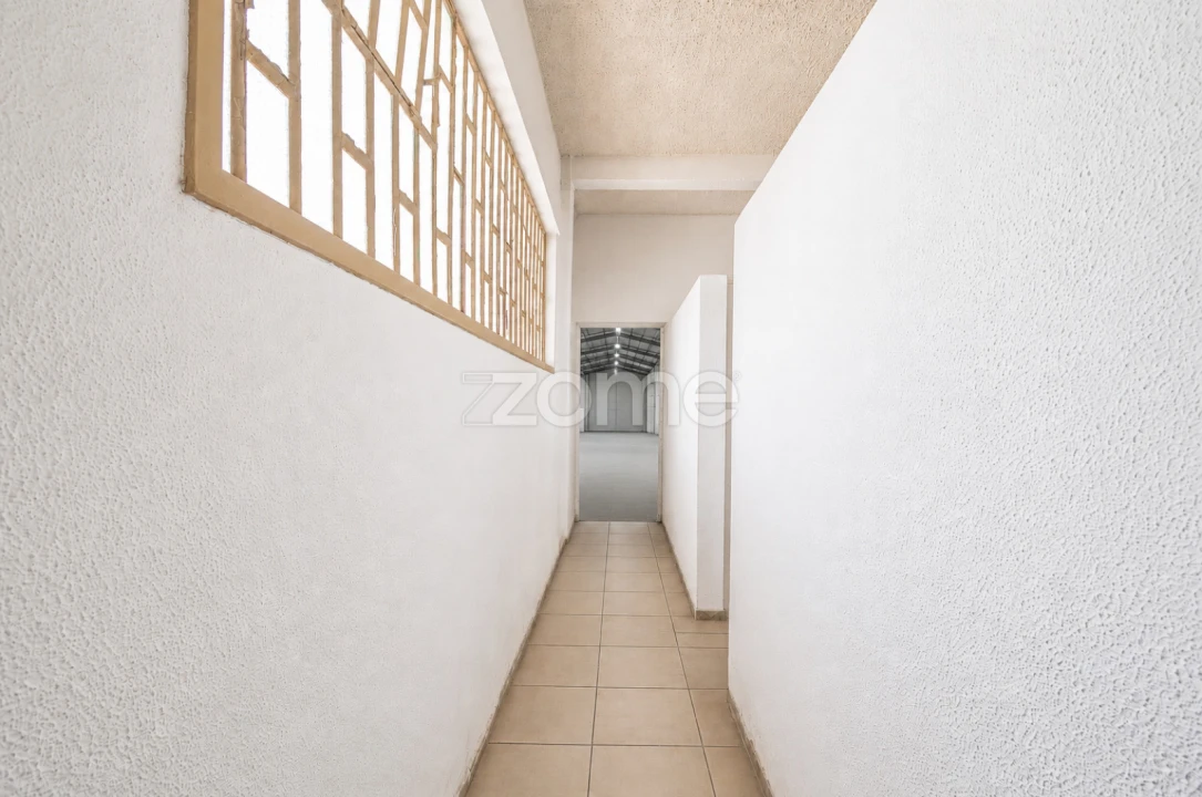 Terreno Comércio / Armazém para Venda em São Mamede de Infesta e Senhora da Hora Foto 13