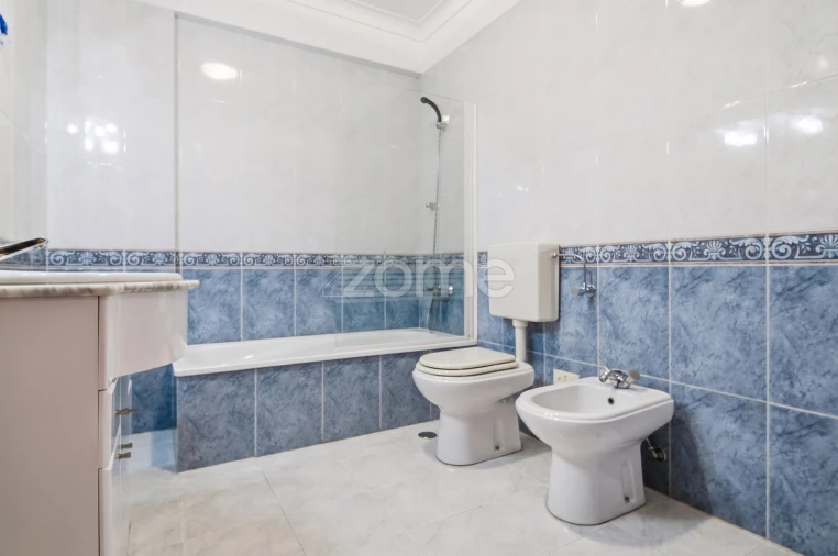 Apartamento T2 para Venda em São Domingos de Rana Foto 11
