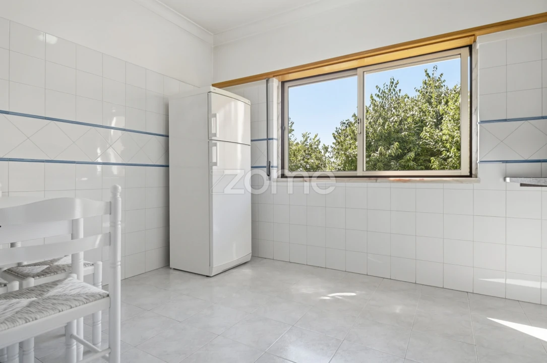 Apartamento T2 para Venda em São Domingos de Rana Foto 5